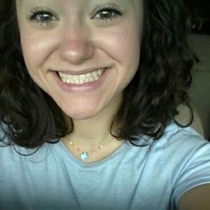 Meet your Posher, Ellie